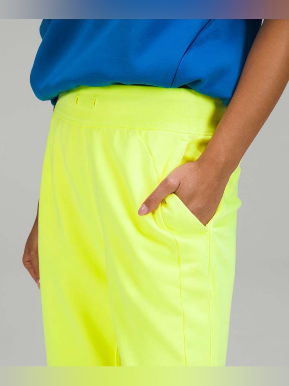 Lululemon Scuba High-Rise French Terry Jogger- Highlight Yellow- Size 6 - Picture 2 of 7